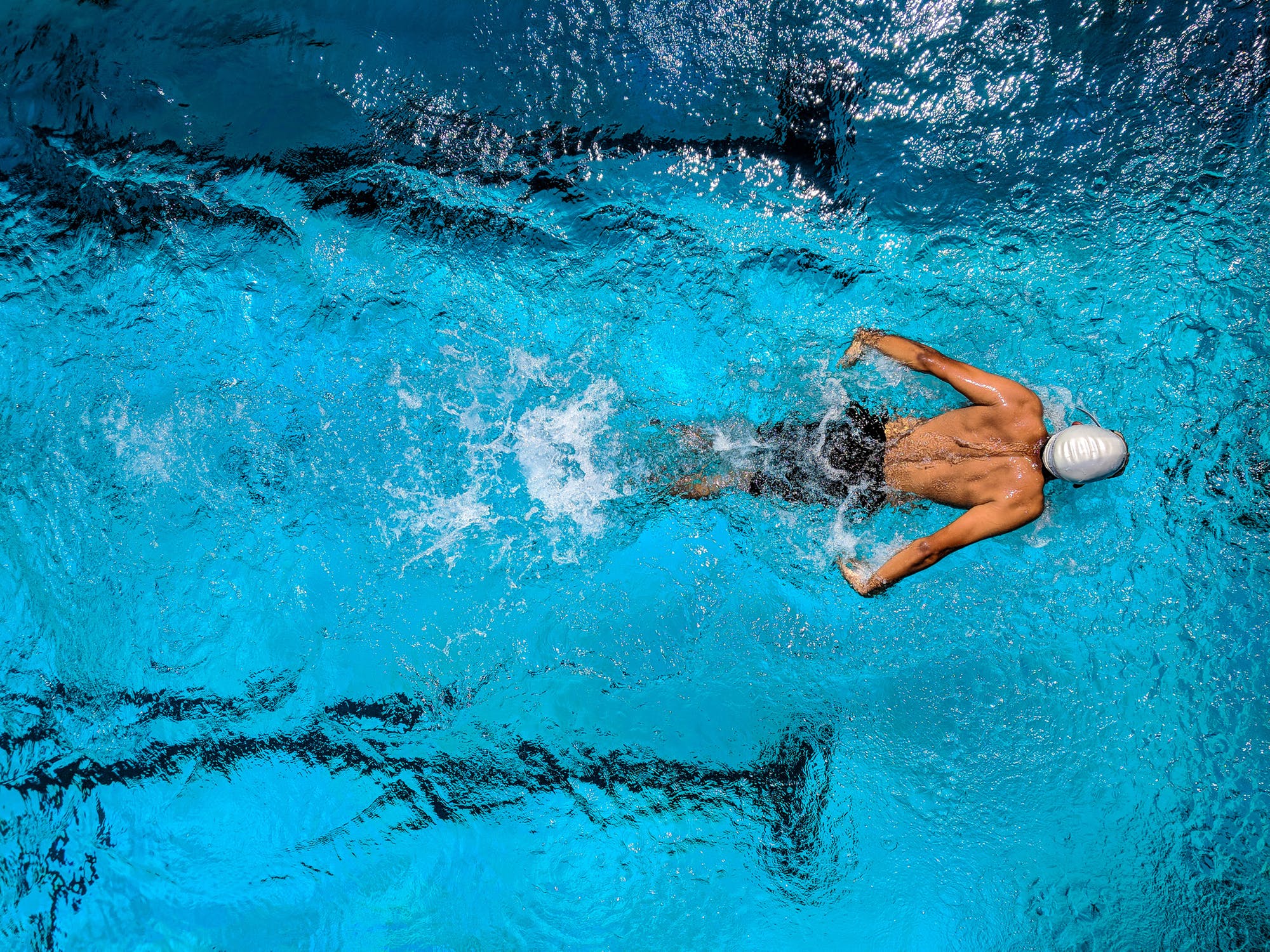 5 Razones por las que tu piscina es una excelente forma de quemar calorías en verano