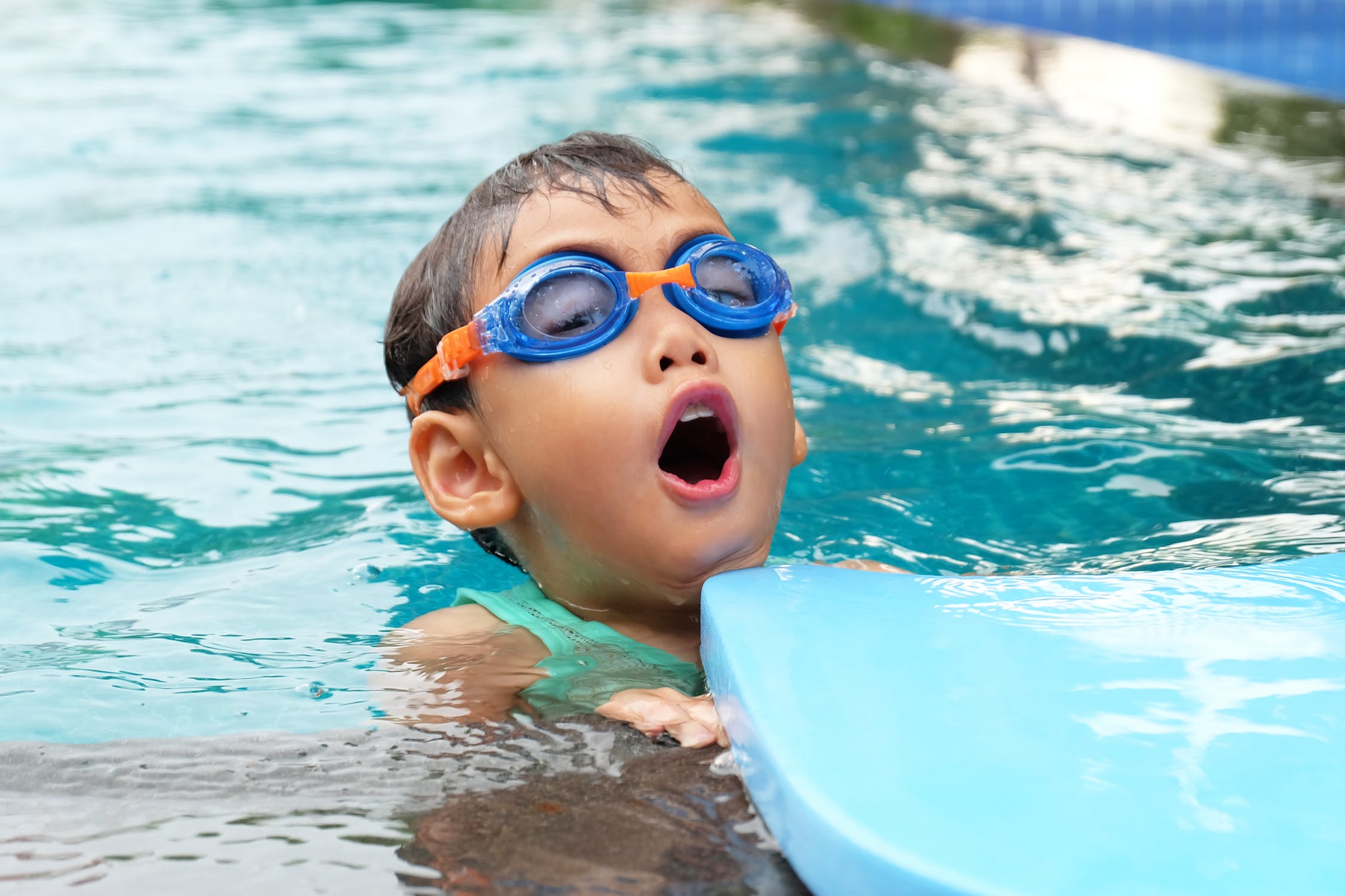 7 Reglas de la piscina que su hijo debe saber